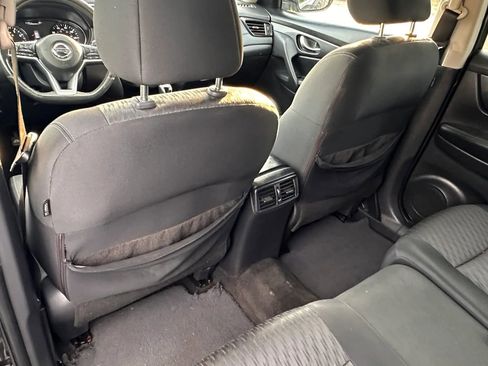 Used 2017 Nissan Rogue SV AWD/4WD image 11
