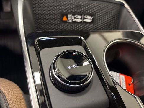 New 2026 Chevrolet Equinox ACTIV w/ Convenience Package III AWD/4WD image 27