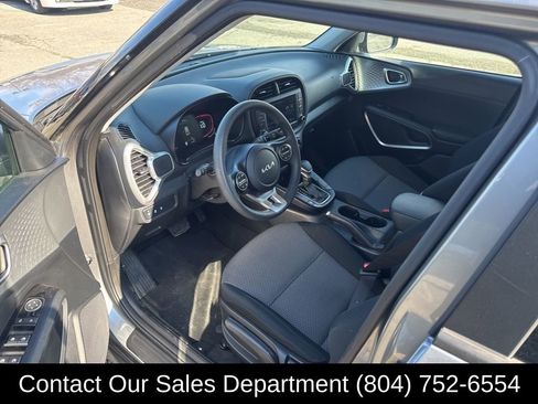 Used 2025 Kia Soul LX w/ LX Technology Package image 10