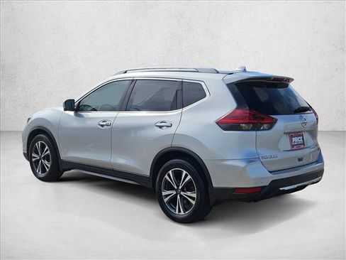 Used 2019 Nissan Rogue SV w/ Premium Package image 7