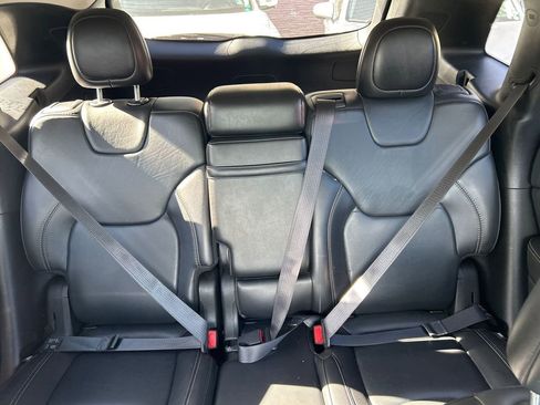 Used 2016 Jeep Cherokee Limited image 9