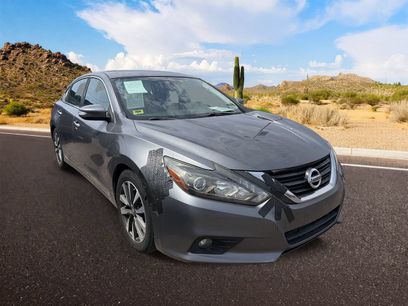 Used 2017 Nissan Altima 2.5 SL w/ 2.5 Technology Package