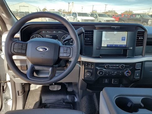 New 2026 Ford F250 XL w/ FX4 Off-Road Package image 17