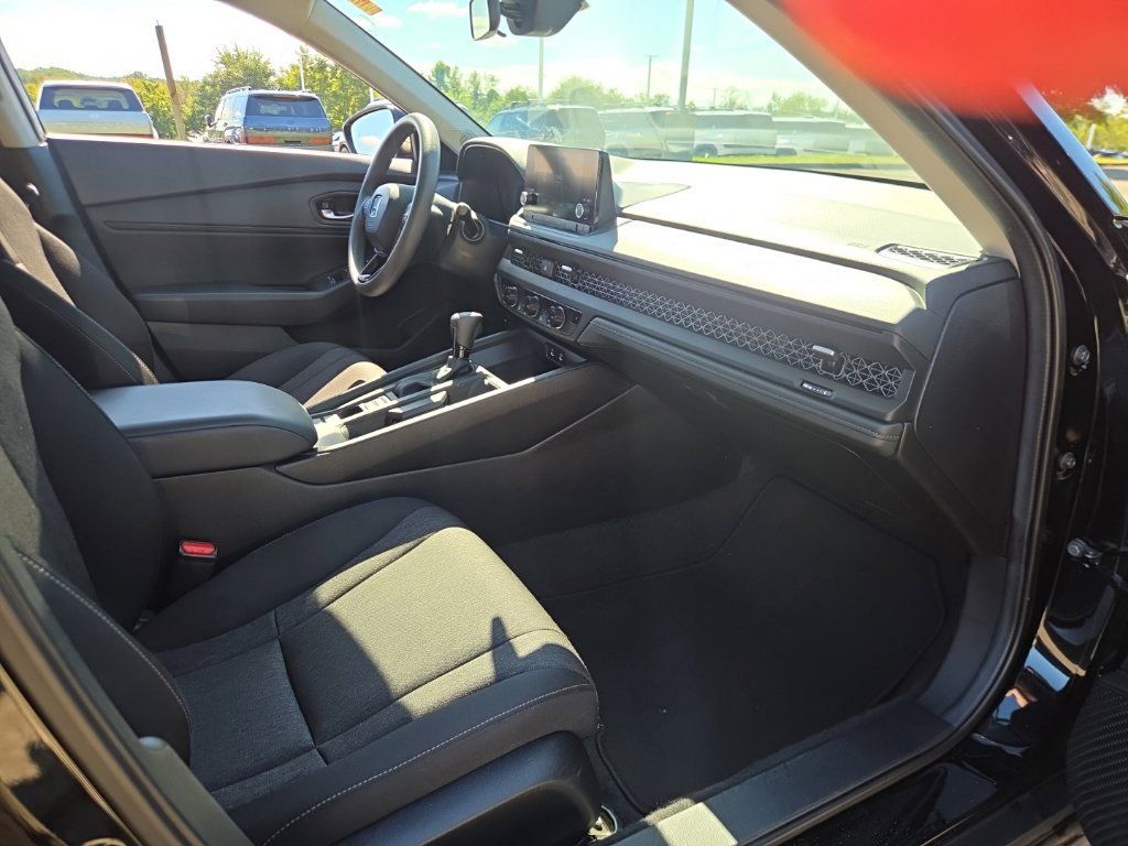 Used 2024 Honda Accord EX image 14