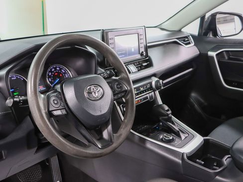 Used 2022 Toyota RAV4 LE AWD/4WD image 22