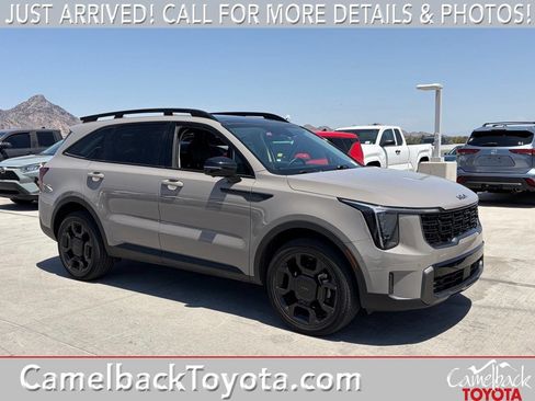 Used 2025 Kia Sorento SX AWD/4WD image 1