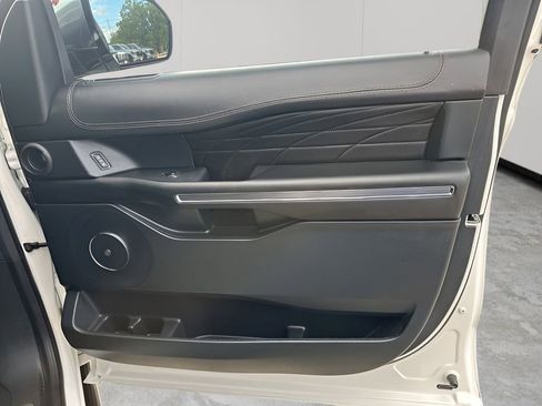 Used 2021 Ford Expedition Platinum RWD image 13