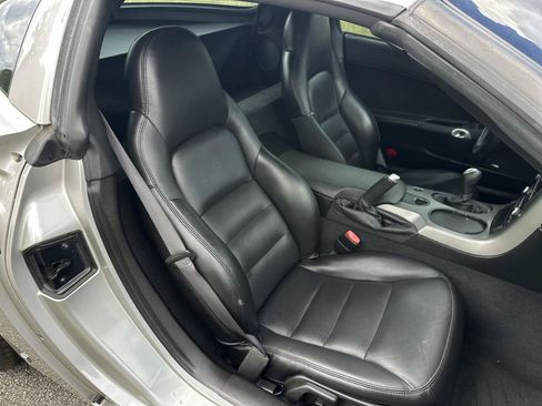 Used 2007 Chevrolet Corvette Coupe w/ Preferred Equipment Group RWD image 12