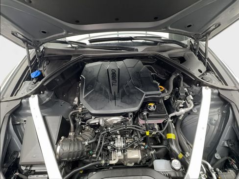 Used 2025 Genesis G70 2.5T RWD image 17
