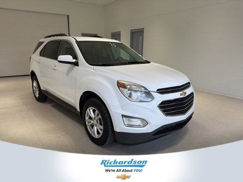 Used 2017 Chevrolet Equinox LT w/ Convenience Package FWD image 1