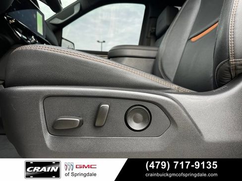 Used 2025 GMC Sierra 1500 AT4 w/ AT4 Premium Package AWD/4WD image 10