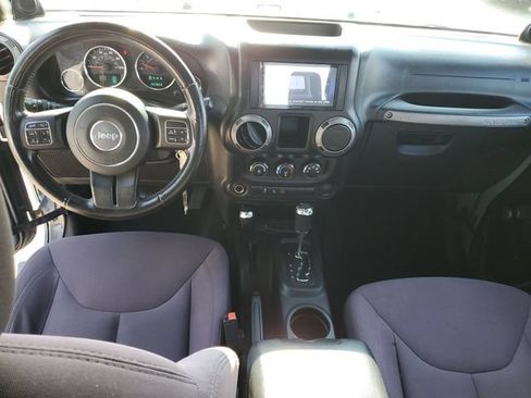 Used 2014 Jeep Wrangler Sport w/ Connectivity Group AWD/4WD image 17