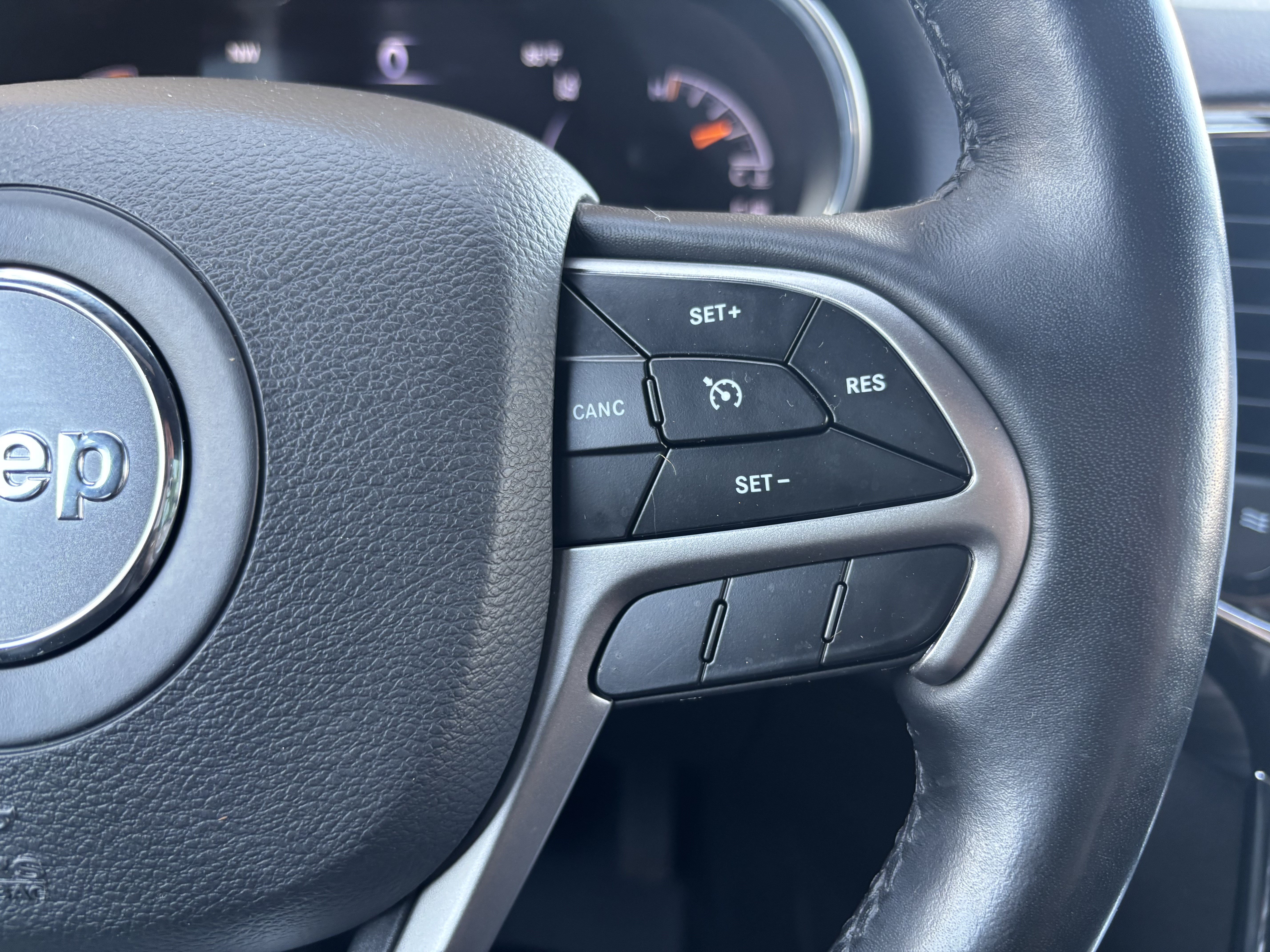 Used 2021 Jeep Grand Cherokee Laredo X AWD/4WD image 15