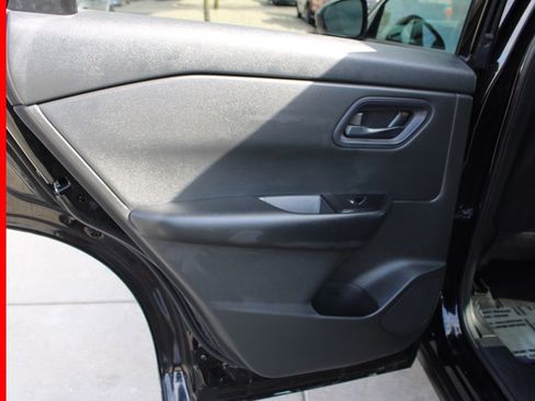 Certified 2024 Nissan Rogue S image 25