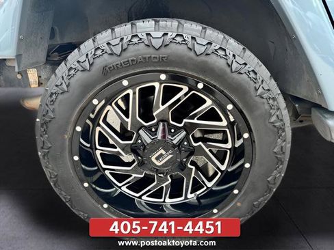 Used 2015 Jeep Wrangler Unlimited Sahara w/ Connectivity Group AWD/4WD image 25