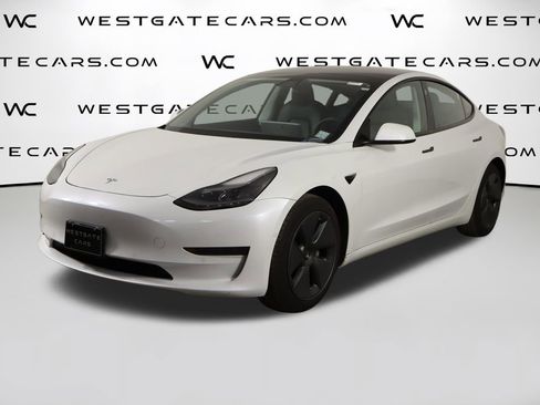 Used 2021 Tesla Model 3 Standard Range Plus RWD image 1