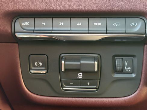 New 2026 Cadillac Escalade Luxury w/ Touring Package image 34