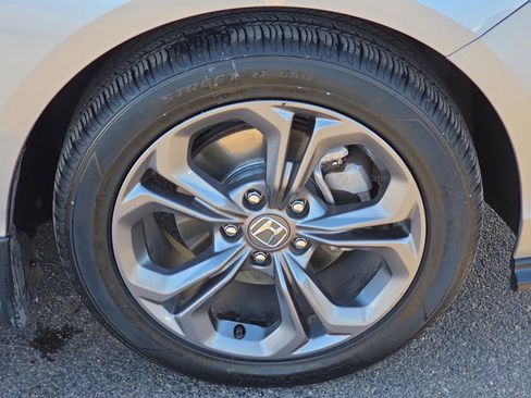 Used 2023 Honda Accord EX image 7