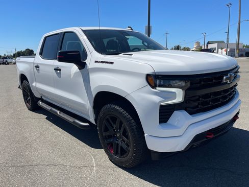 Used 2024 Chevrolet Silverado 1500 RST w/ Redline Edition AWD/4WD image 3