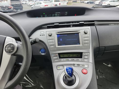 Used 2015 Toyota Prius Two image 25