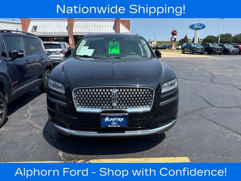 Used 2023 Lincoln Nautilus AWD w/ Premium Package image 2