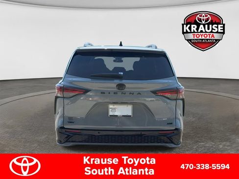 New 2026 Toyota Sienna XSE FWD image 7