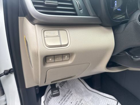 Used 2016 Kia Optima LX image 16