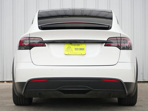 Used 2022 Tesla Model X image 11