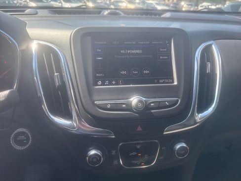 Used 2021 Chevrolet Equinox LT FWD image 17