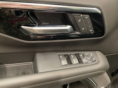 New 2026 Chevrolet Suburban Premier image 26