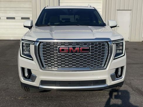 Used 2021 GMC Yukon Denali w/ Denali Premium Package AWD/4WD image 2