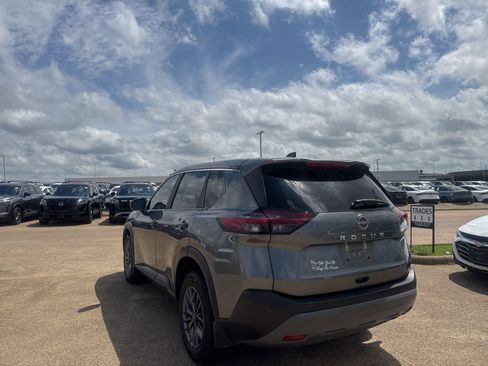 Used 2023 Nissan Rogue S image 13