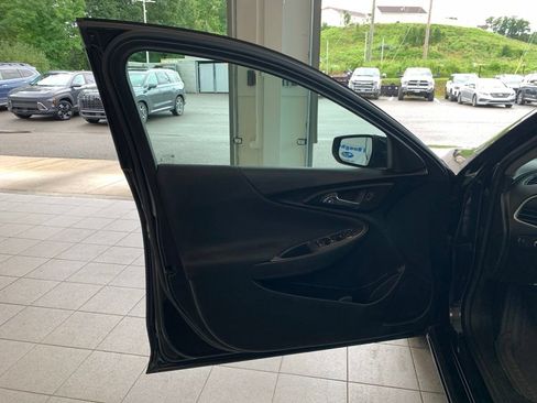 Used 2022 Chevrolet Malibu RS FWD image 10