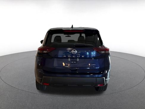Used 2025 Nissan Rogue SV image 12