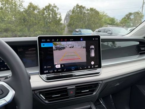 New 2026 Volkswagen Tiguan SE AWD/4WD image 18