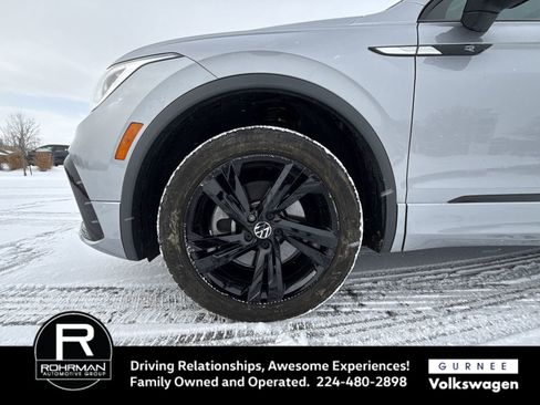 Used 2023 Volkswagen Tiguan SE R-Line image 7