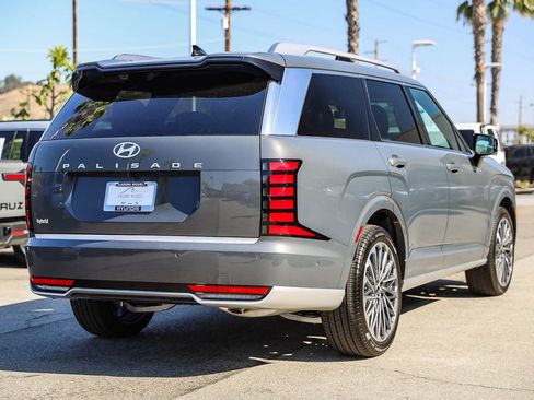 Used 2026 Hyundai Palisade Calligraphy FWD image 6