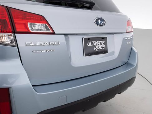 Used 2014 Subaru Outback 2.5i Premium AWD/4WD image 16