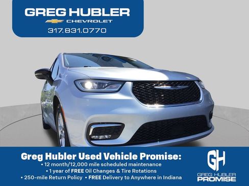 Used 2024 Chrysler Pacifica Touring-L FWD image 43