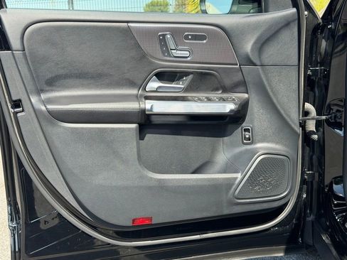 Certified 2023 Mercedes-Benz GLB 250 image 17