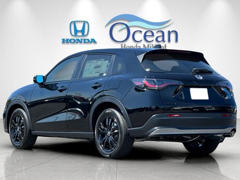 New 2026 Honda HR-V Sport image 3
