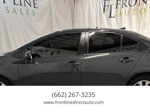 Used 2023 Toyota Corolla LE FWD image 4