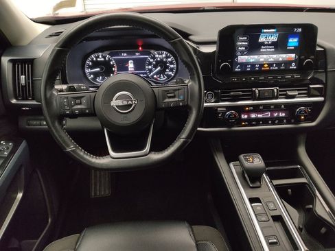 Used 2022 Nissan Pathfinder SL FWD image 22