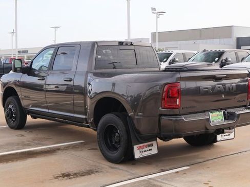 New 2026 RAM 3500 Laramie AWD/4WD image 4