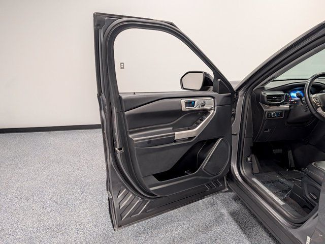 Used 2023 Ford Explorer Limited w/ Equipment Group 301A AWD/4WD image 10