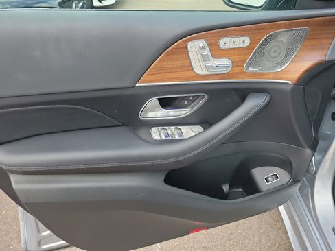 Certified 2025 Mercedes-Benz GLS 450 4MATIC image 23