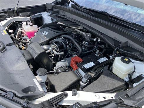 Certified 2024 Toyota Grand Highlander AWD image 41
