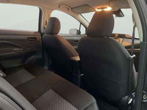 Used 2021 Nissan Versa S image 34
