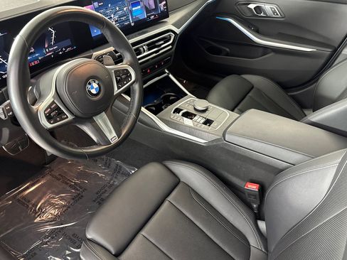Used 2023 BMW 330i Sedan w/ M Sport Package RWD image 4
