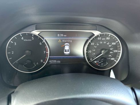 Used 2023 Nissan Altima 2.5 SV image 5